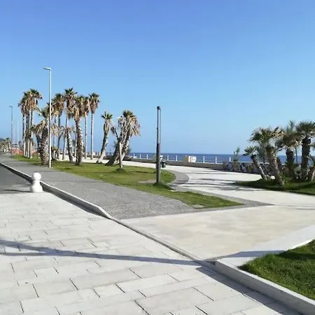 Sea View Apartment *